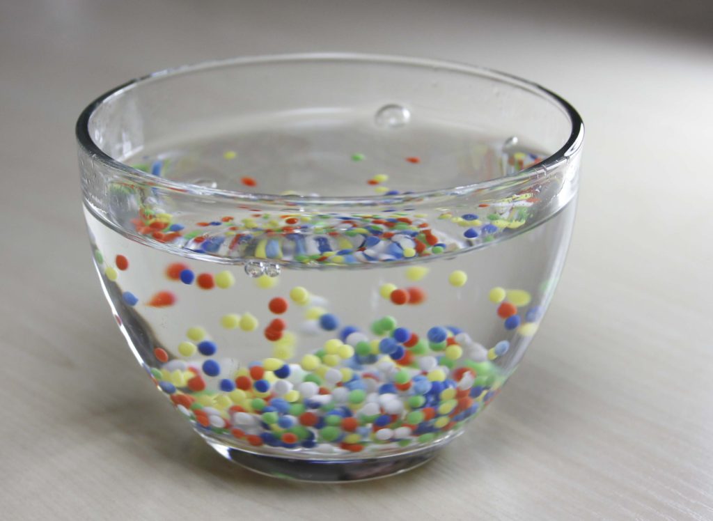 カラフルなつかめる水も作れます